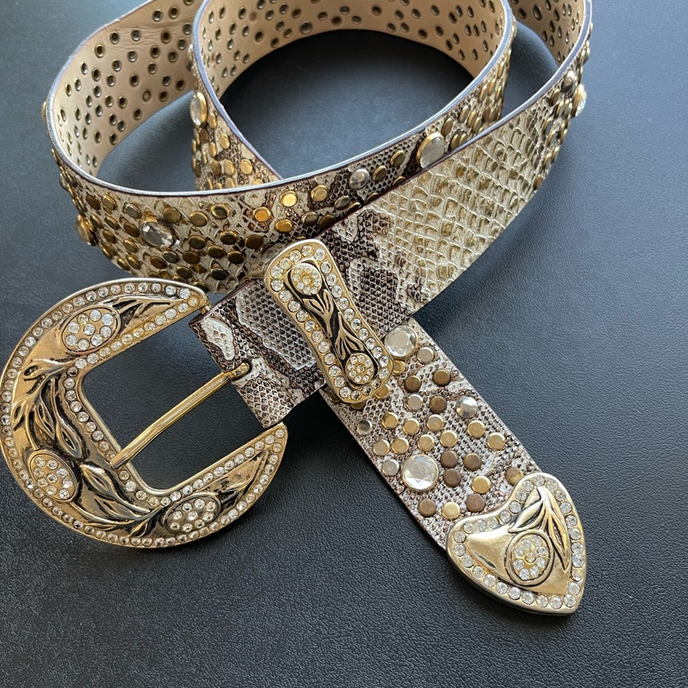 VERA PELLE Authentic Leather Metal, rhinestone, jewels! AMAZING!  Large - Picture 2 of 4